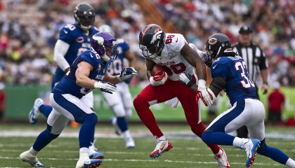 爱游戏官方-“荒野求生：沙漠、森林的极限对决”，荒野求生荒漠攻略